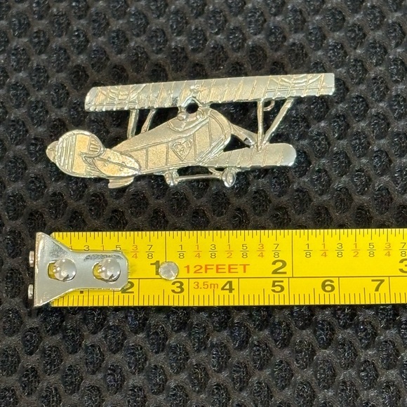 Vintage Silver Tone Airplane Brooch - Biplane with Heart Detail Unisex - Picture 7 of 9